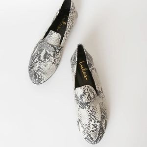 Maeza Black and White Snake Print Pointed-Toe Loaf